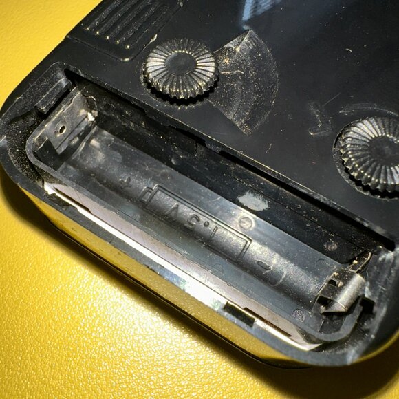 Vintage LifeLong Quartz Small Portable Clock / Alarm Clock Working - Picture 9 of 9